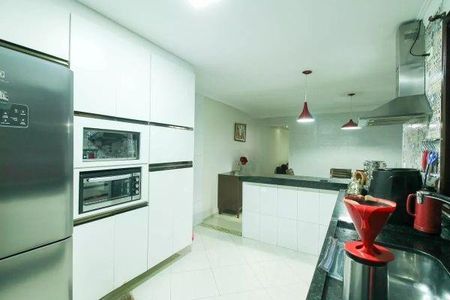 Casa à venda com 4 quartos, 171m² em Penha, São Paulo