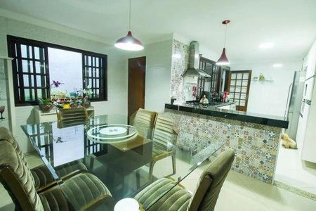 Casa à venda com 4 quartos, 171m² em Penha, São Paulo