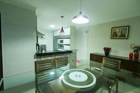 Casa à venda com 4 quartos, 171m² em Penha, São Paulo