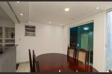Casa à venda com 3 quartos, 160m² em Vila Prudente, São Paulo