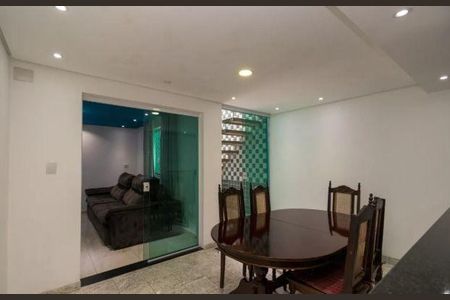 Casa à venda com 3 quartos, 160m² em Vila Prudente, São Paulo