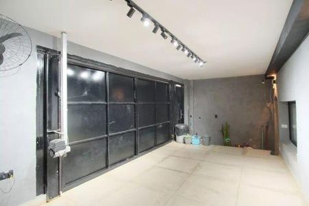 Casa à venda com 2 quartos, 160m² em Chácara Seis de Outubro, São Paulo