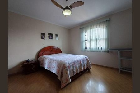 Casa à venda com 3 quartos, 127m² em Vila Carrão, São Paulo