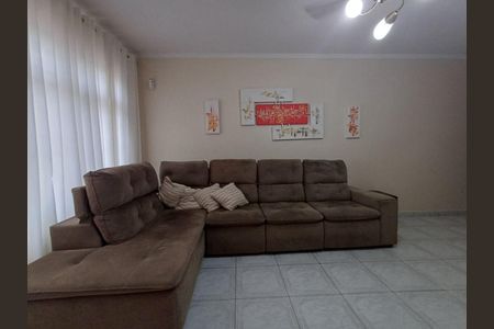 Casa à venda com 3 quartos, 127m² em Vila Carrão, São Paulo