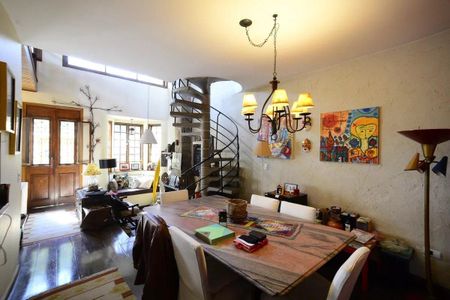 Casa à venda com 250m², 3 quartos e 2 vagas