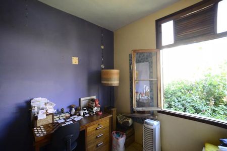Casa à venda com 250m², 3 quartos e 2 vagas