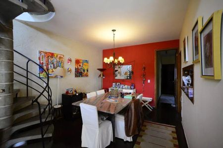 Casa à venda com 3 quartos, 250m² em Vila Mariana, São Paulo