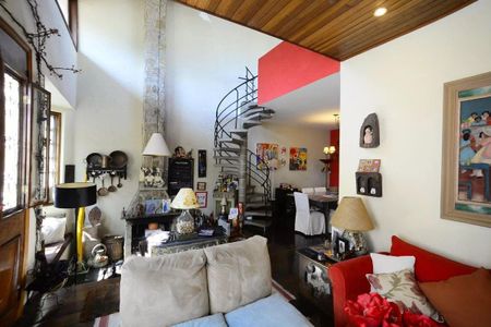 Casa à venda com 250m², 3 quartos e 2 vagas