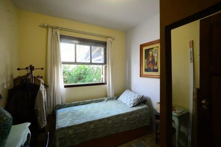 Casa à venda com 250m², 3 quartos e 2 vagas