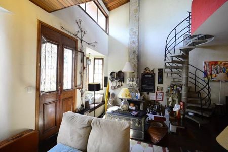 Casa à venda com 3 quartos, 250m² em Vila Mariana, São Paulo