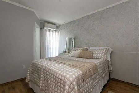 Casa à venda com 3 quartos, 200m² em Vila Carrão, São Paulo