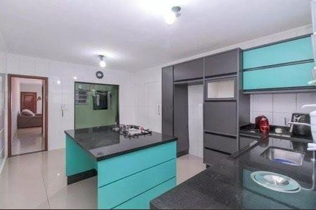 Casa à venda com 160m², 3 quartos e 3 vagas