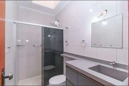 Casa à venda com 160m², 3 quartos e 3 vagas
