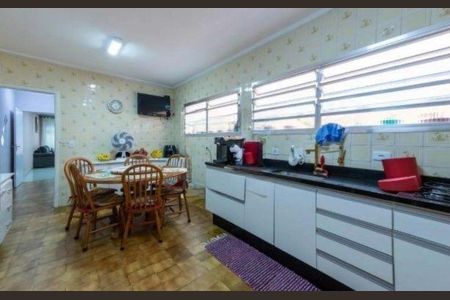 Casa à venda com 170m², 4 quartos e 2 vagas