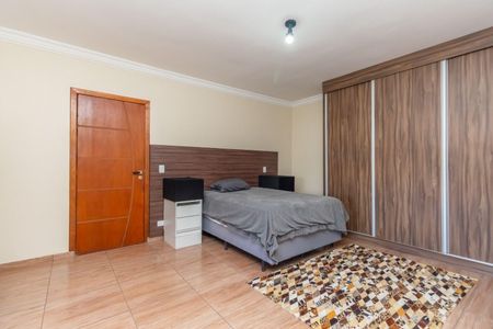 Casa à venda com 700m², 3 quartos e 2 vagas