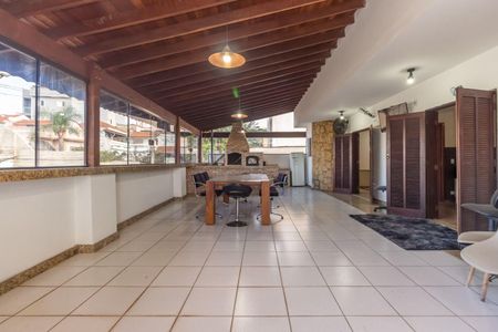 Casa à venda com 700m², 3 quartos e 2 vagas