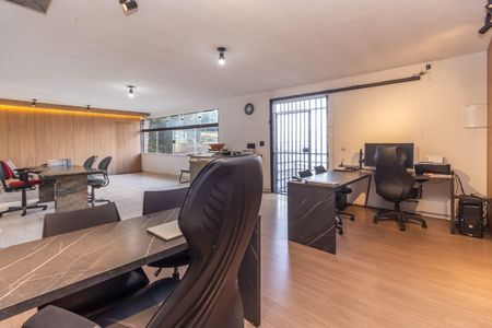 Casa à venda com 700m², 3 quartos e 2 vagas