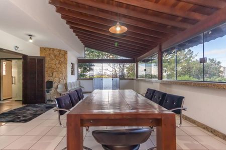 Casa à venda com 700m², 3 quartos e 2 vagas