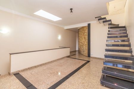 Casa à venda com 700m², 3 quartos e 2 vagas