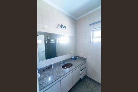 Casa à venda com 386m², 5 quartos e 4 vagas
