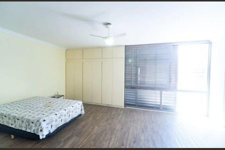 Casa à venda com 386m², 5 quartos e 4 vagas