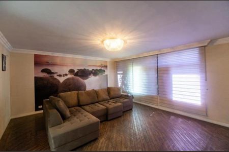 Casa à venda com 386m², 5 quartos e 4 vagas