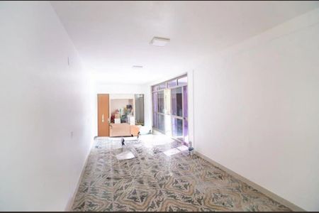 Casa à venda com 386m², 5 quartos e 4 vagas