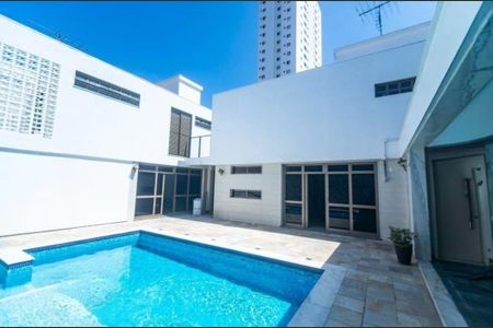 Casa à venda com 386m², 5 quartos e 4 vagas