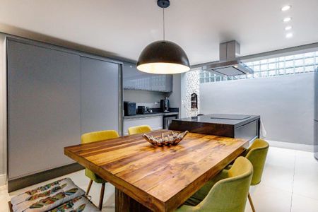 Casa à venda com 2 quartos, 123m² em Vila Prudente, São Paulo