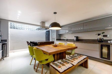 Casa à venda com 2 quartos, 123m² em Vila Prudente, São Paulo