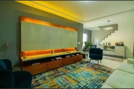 Casa à venda com 169m², 3 quartos e 2 vagas