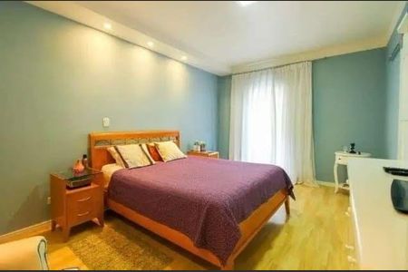 Casa à venda com 169m², 3 quartos e 2 vagas