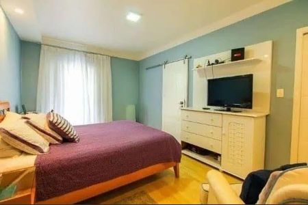 Casa à venda com 169m², 3 quartos e 2 vagas