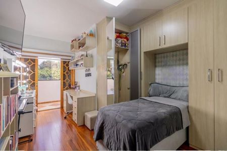 Casa à venda com 353m², 3 quartos e 2 vagas