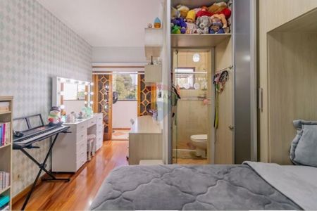 Casa à venda com 353m², 3 quartos e 2 vagas