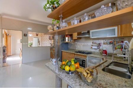 Casa à venda com 353m², 3 quartos e 2 vagas