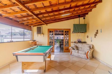 Casa à venda com 353m², 3 quartos e 2 vagas