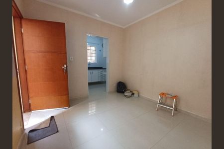 Casa à venda com 3 quartos, 153m² em Vila Carrão, São Paulo