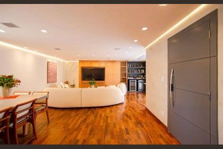 Apartamento à venda com 3 quartos, 199m² em Moema, São Paulo