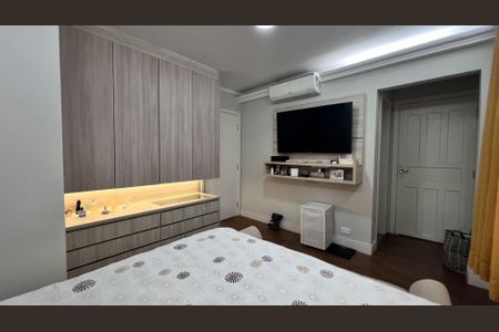 Casa à venda com 3 quartos, 208m² em Vila Valparaíso, Santo André