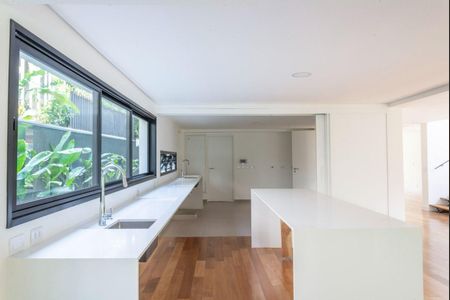 Casa à venda com 420m², 4 quartos e 3 vagas