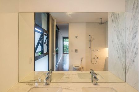 Casa à venda com 420m², 4 quartos e 3 vagas