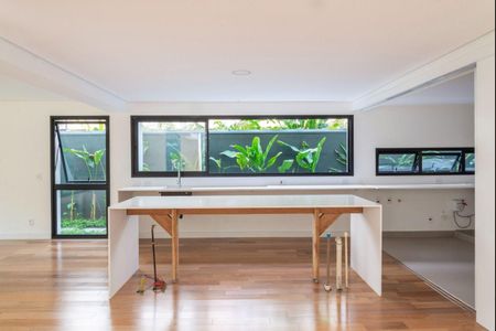 Casa à venda com 420m², 4 quartos e 3 vagas