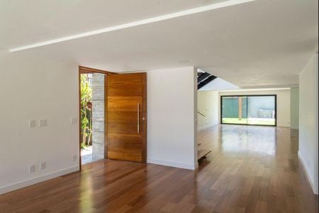 Casa à venda com 420m², 4 quartos e 3 vagas
