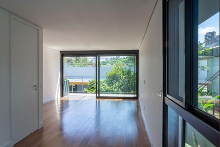 Casa à venda com 420m², 4 quartos e 3 vagas
