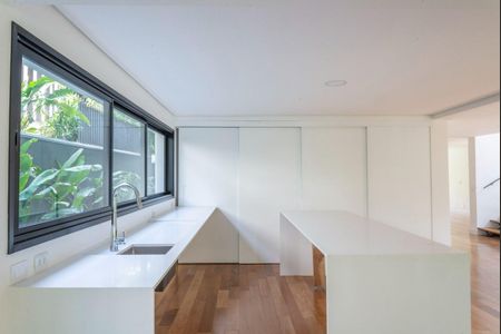 Casa à venda com 420m², 4 quartos e 3 vagas
