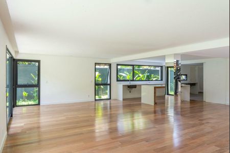 Casa à venda com 420m², 4 quartos e 3 vagas