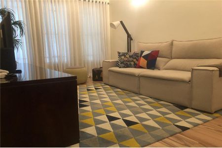 Casa à venda com 3 quartos, 150m² em Vila Canero, São Paulo
