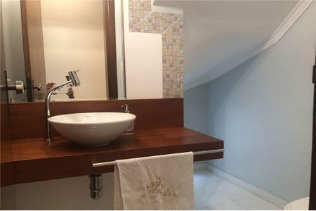 Casa à venda com 3 quartos, 150m² em Vila Canero, São Paulo
