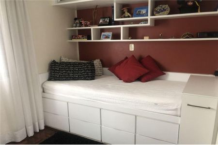 Casa à venda com 3 quartos, 150m² em Vila Canero, São Paulo